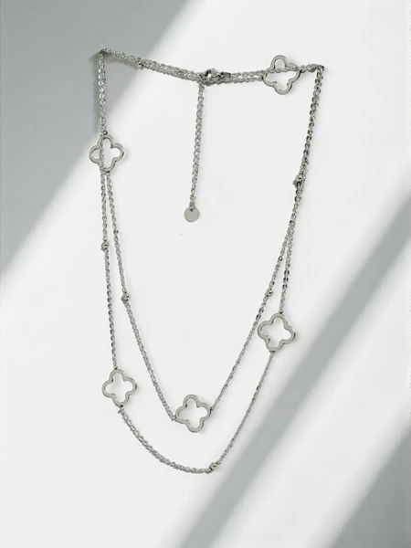 Livia Quattro Argento silver necklace - minimalist elegance
