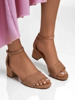 Light pink || inny kolor