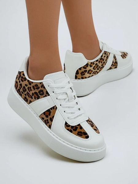 Royalfashion Women's sporty sneakers with leopard print Big Cat