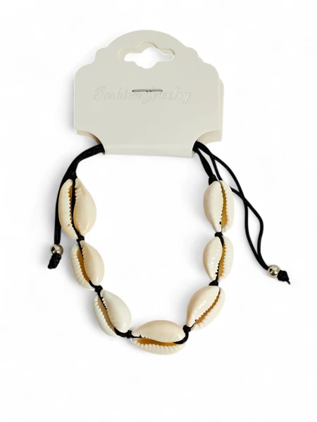 Women's bracelet with shells and adjustment