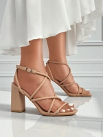 light brown || pink