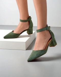 dark green
