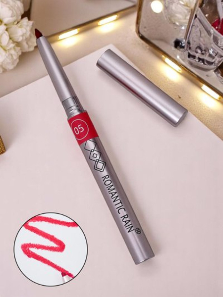 Lip pencil in the color Agnes