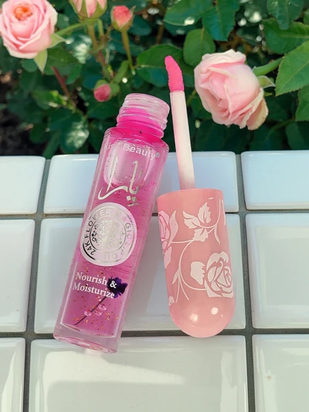 Color-Changing Glitter Lip Gloss