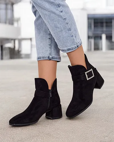 Royalfashion Women's ankle boots with low heel Vetti