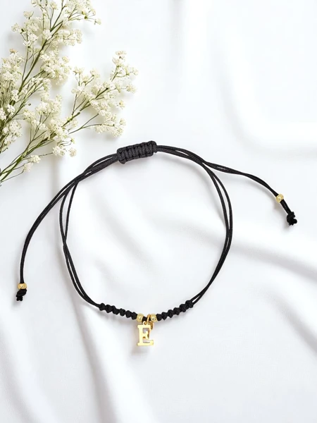 Women's bracelet with the letter E