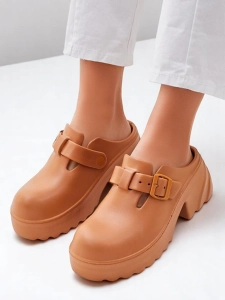 Camel [eng] || brown