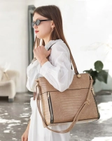 light brown || Light beige || brown