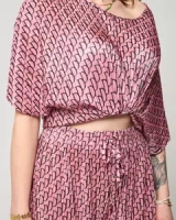dark pink || pink