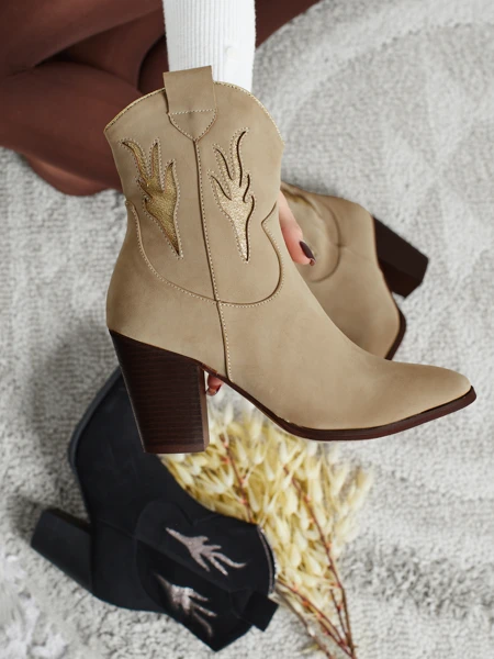 Women's heeled cowboy boots with decorative inserts Cendria