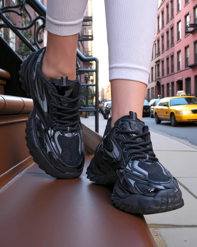 Royalfashion Women's Lacquered Sneakers Leysi