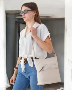 beige || Light beige
