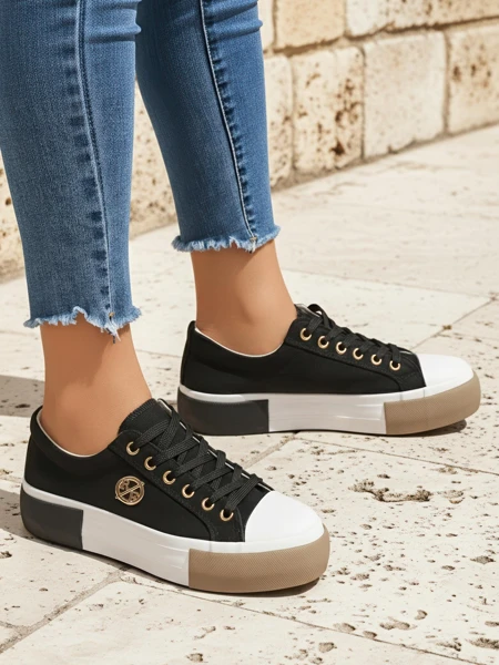 Black women’s Aurelio Canvas sneakers
