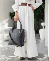 black || Light beige