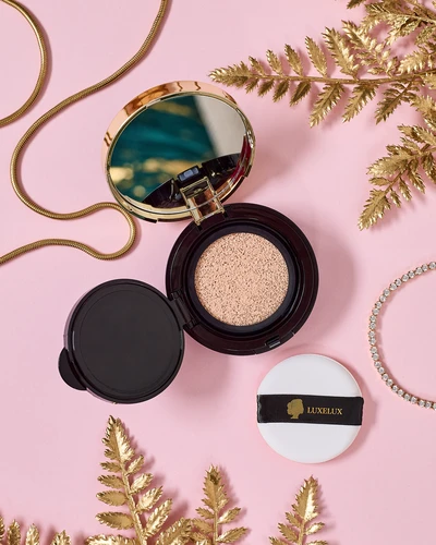 Luxelux pressed powder for the face in a compact with a mirror 15 g