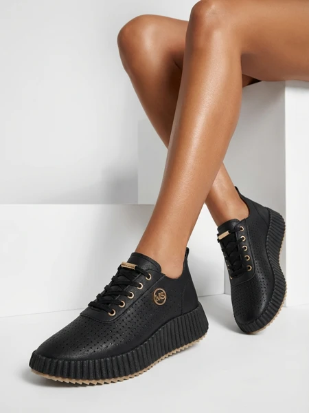 Royalfashion Women's sporty perforated sneakers Jovenes