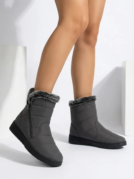 Royalfashion Women's winter boots resembling snow boots Baccinis