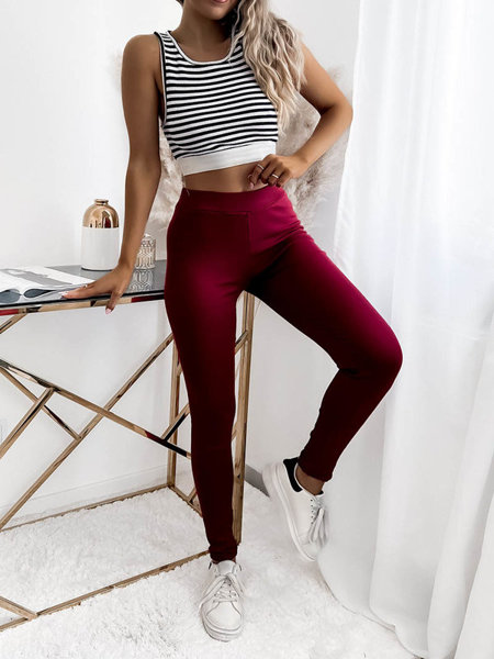 Women's leggings in burgundy- Clothing