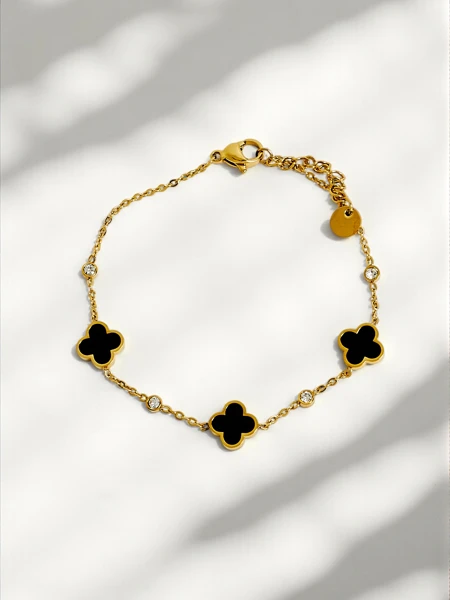 Aurelia Bianca Bracelet with Flowers