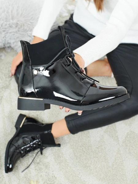 Patent Lace-up Women's Ankle Boots Avoria