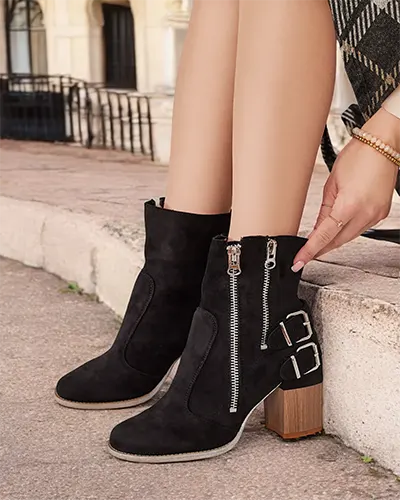 Women's boots on the post in black Ferrgo- Footwear