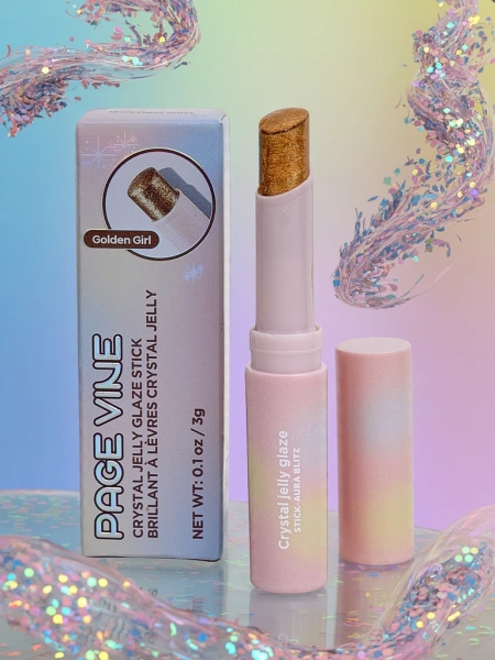 Glitter lipstick in the shade Golden Girl