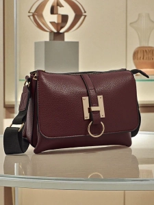 Maroon || brown