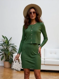dark green