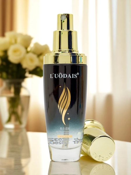 Moisturizing and illuminating hair oil