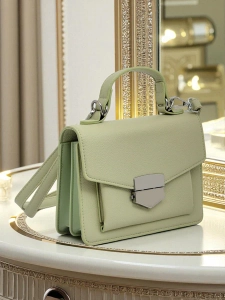 mint || dark green