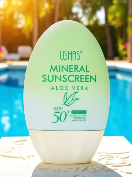 USHAS Strongly moisturizing sunscreen with aloe SPF 50