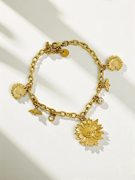 Solis Serenitas Bracelet - Antica style charms