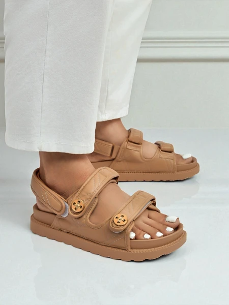 Royalfashion Women's sandals on a thicker sole Vivere