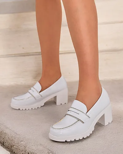 Royalfashion Women's patent leather loafers Befies