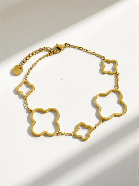Aurelia Fiore Stella - classic gold bracelet with a floral motif