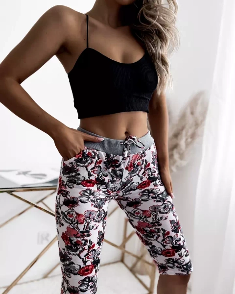 Royalfashion Women's patterned 3/4 shorts in gray-red PLUS SIZE