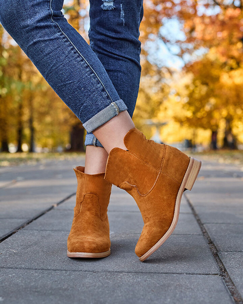 Brown cowboy boots on a covered wedge Terband - Footwear