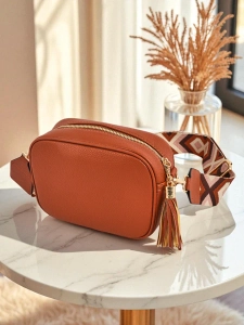 Camel [eng] || brown