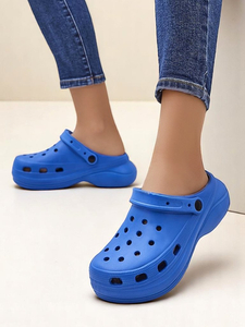 Jasnoniebieski || niebieski