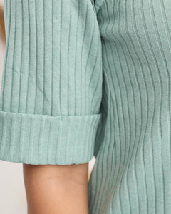 mint || dark green