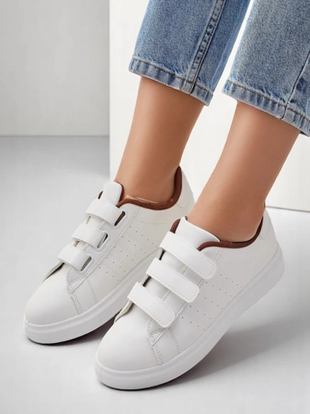 Royalfashion Women's sporty sneakers Pertis
