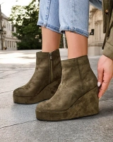 dark green