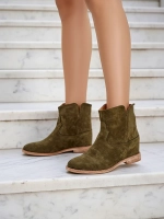 dark green