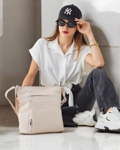 Light beige || beige