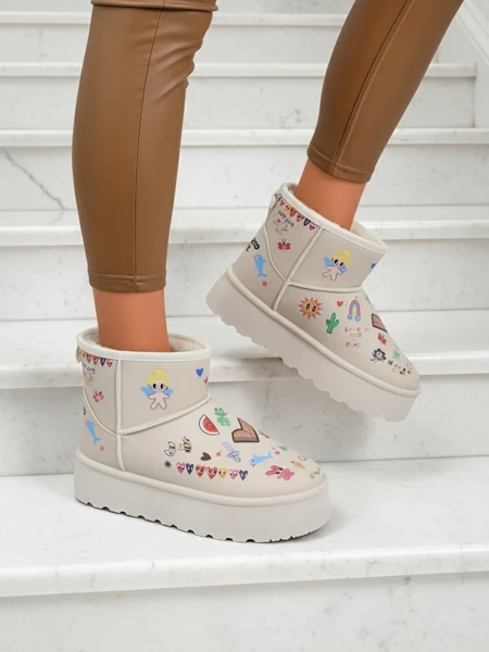Lemuria Boots - Cream Doodle Snow Boots on a Thick Sole Furrini