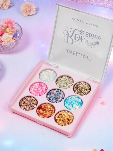 Palette of 9 glitter eyeshadows