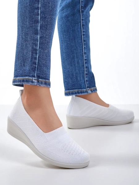 Biały Kwiat Thermis - Stylish Women's Wedge Shoes