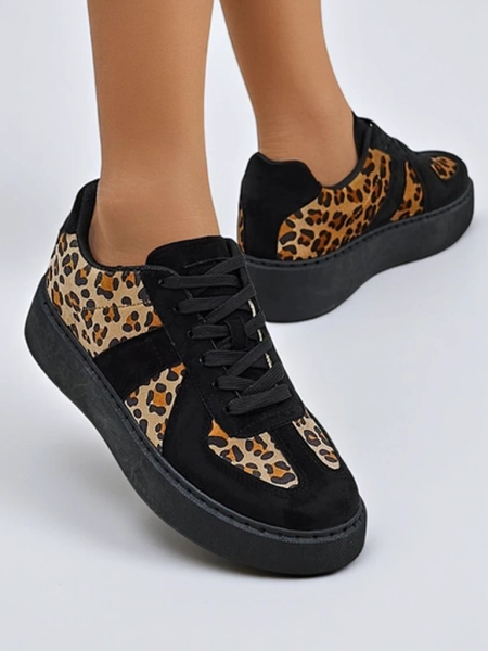 Royalfashion Women's sporty sneakers with a leopard print Big Cat